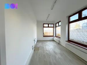 Prodej obchodního prostoru, Třeboň, Svobody, 78 m2