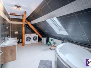 Prodej rodinného domu, Veselí nad Lužnicí, Na Potoce, 220 m2