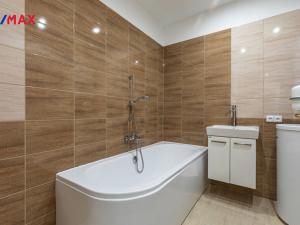 Pronájem bytu 2+kk, Litvínov - Horní Litvínov, Ladova, 59 m2