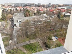Pronájem bytu 3+1, Praha - Kobylisy, Košťálkova, 68 m2