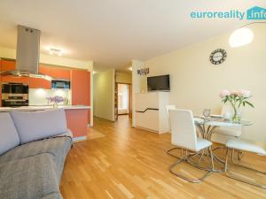 Prodej bytu 3+kk, Karlovy Vary, Na Vyhlídce, 89 m2