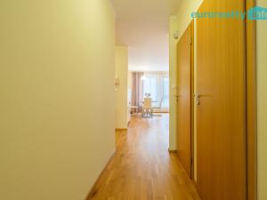 Prodej bytu 3+kk, Karlovy Vary, Na Vyhlídce, 89 m2