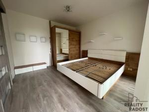Pronájem bytu 2+kk, Hodonín, Očovská, 37 m2