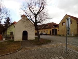 Prodej pozemku pro bydlení, Dolní Břežany - Lhota, U Klínku, 1252 m2
