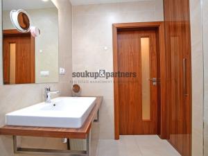 Prodej bytu 2+kk, Praha - Horní Měcholupy, Hornoměcholupská, 62 m2