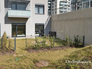 Prodej bytu 2+kk, Praha - Hloubětín, Laponská, 138 m2