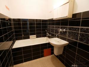 Prodej bytu 3+1, Hradec Králové, Na Občinách, 74 m2