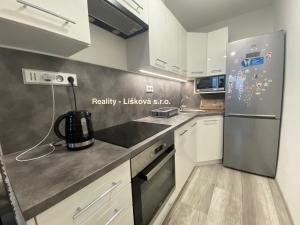 Prodej bytu 2+kk, Ústí nad Labem - Krásné Březno, V Oblouku, 48 m2