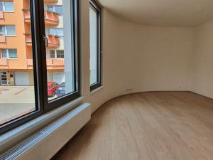 Pronájem bytu 3+kk, Praha - Střešovice, Na Petynce, 68 m2