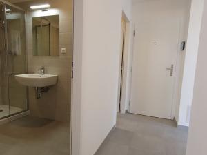 Pronájem bytu 3+kk, Praha - Střešovice, Na Petynce, 68 m2