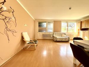 Pronájem bytu 3+1, Praha - Strašnice, Nedvězská, 69 m2