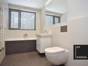 Pronájem bytu 2+kk, Praha - Podolí, Na hřebenech I, 62 m2