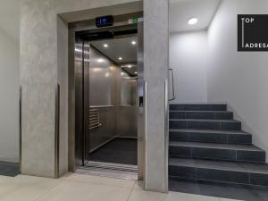 Pronájem bytu 2+kk, Praha - Podolí, Na hřebenech I, 62 m2