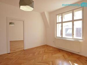 Prodej bytu 3+1, Praha - Staré Město, Michalská, 98 m2