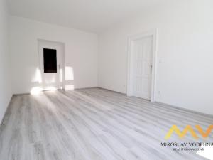 Pronájem bytu 3+kk, Hradec Králové, Klumparova, 83 m2