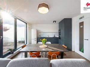 Pronájem bytu 2+kk, Praha - Karlín, Sokolovská, 70 m2