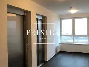 Pronájem bytu 1+kk, Praha - Vysočany, Za Krejcárkem, 42 m2