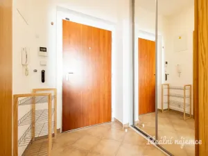 Pronájem bytu 1+kk, Praha - Letňany, Miroslava Hajna, 35 m2