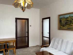 Prodej bytu 2+1, Cheb, Písečná, 56 m2