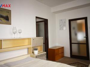 Prodej bytu 2+1, Cheb, Písečná, 56 m2