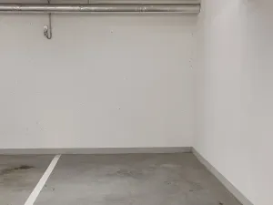 Prodej garážového stání, Brno, 13 m2