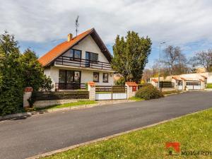 Prodej rodinného domu, Černouček, 303 m2