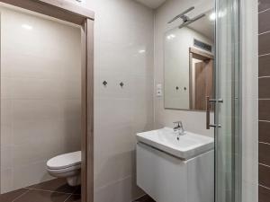 Pronájem bytu 1+kk, Praha - Vršovice, 30 m2