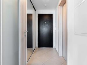 Pronájem bytu 2+kk, Praha - Třebonice, 51 m2