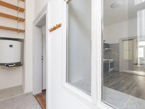 Pronájem bytu 1+1, Praha - Smíchov, Preslova, 56 m2