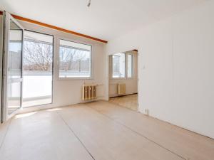 Prodej bytu 3+1, Praha - Prosek, Veltruská, 57 m2