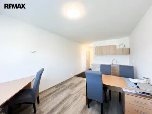 Prodej kanceláře, Štěchovice, Krátká, 300 m2