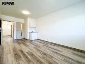 Prodej kanceláře, Štěchovice, Krátká, 300 m2