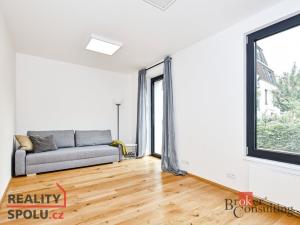 Pronájem bytu 1+kk, Praha - Troja, Pod Havránkou, 35 m2