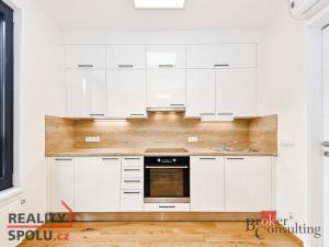 Pronájem bytu 1+kk, Praha - Troja, Pod Havránkou, 35 m2