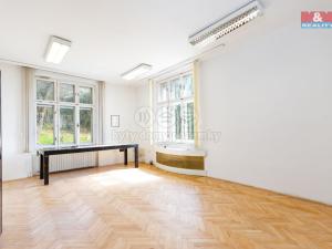 Prodej atypického bytu, Orlová - Město, Fr. Palackého, 130 m2