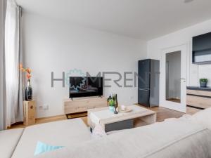 Pronájem bytu 1+kk, Praha - Vinohrady, Perucká, 25 m2