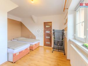 Prodej rodinného domu, Krnov - Pod Bezručovým vrchem, Úvoz, 120 m2