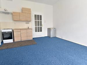 Pronájem bytu 1+kk, Praha - Smíchov, Ke Klimentce, 25 m2