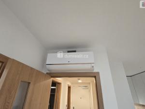 Pronájem bytu 2+kk, Praha - Žižkov, Šrámkové, 52 m2