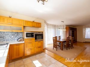 Pronájem bytu 5+kk, Praha - Kolovraty, Meduňková, 150 m2
