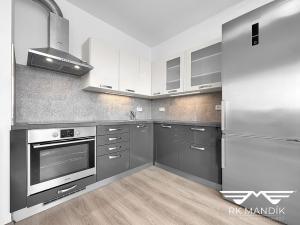 Pronájem bytu 2+kk, Praha - Vysočany, Svatošových, 43 m2
