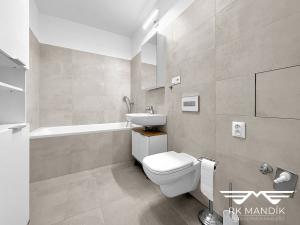 Pronájem bytu 2+kk, Praha - Vysočany, Svatošových, 43 m2