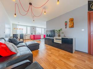Prodej bytu 4+1, Praha - Kobylisy, Tanvaldská, 90 m2