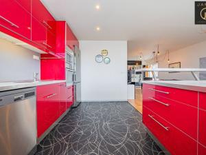 Prodej bytu 4+1, Praha - Kobylisy, Tanvaldská, 90 m2
