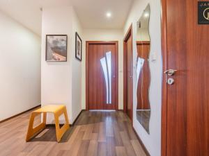 Prodej bytu 4+1, Praha - Kobylisy, Tanvaldská, 90 m2