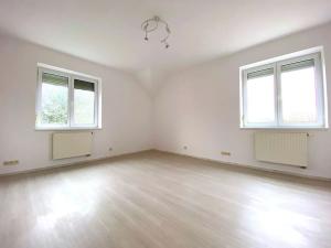 Pronájem vily, Statenice, Za Roklí, 336 m2