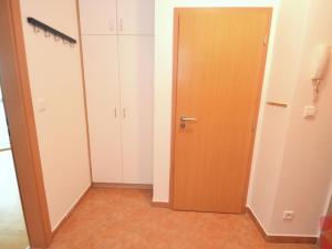 Pronájem bytu 2+kk, Praha - Strašnice, Strančická, 58 m2