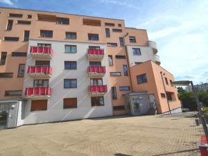 Pronájem bytu 2+kk, Praha - Strašnice, Strančická, 58 m2