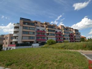 Pronájem bytu 2+kk, Praha - Strašnice, Strančická, 58 m2