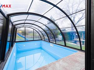 Prodej rodinného domu, Byšice, 5. května, 300 m2